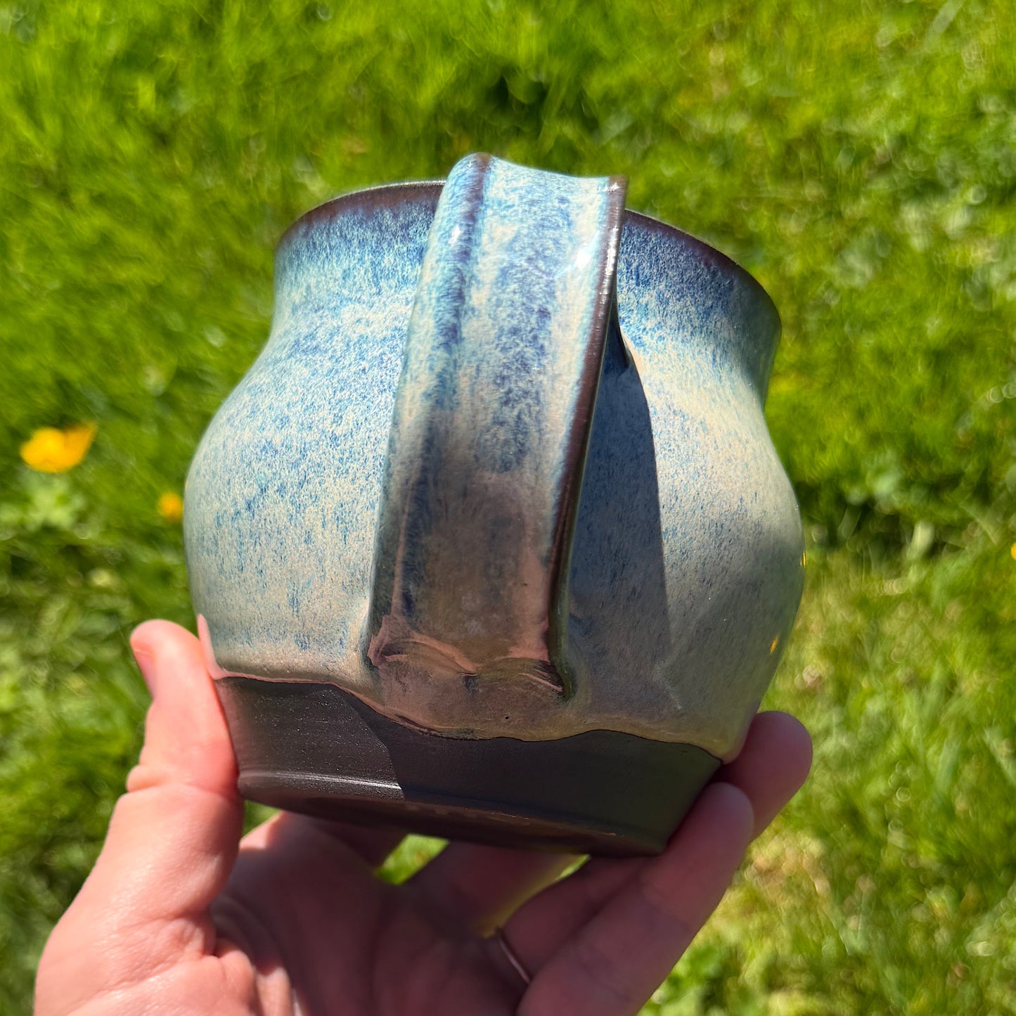 Onyx Pearl mug