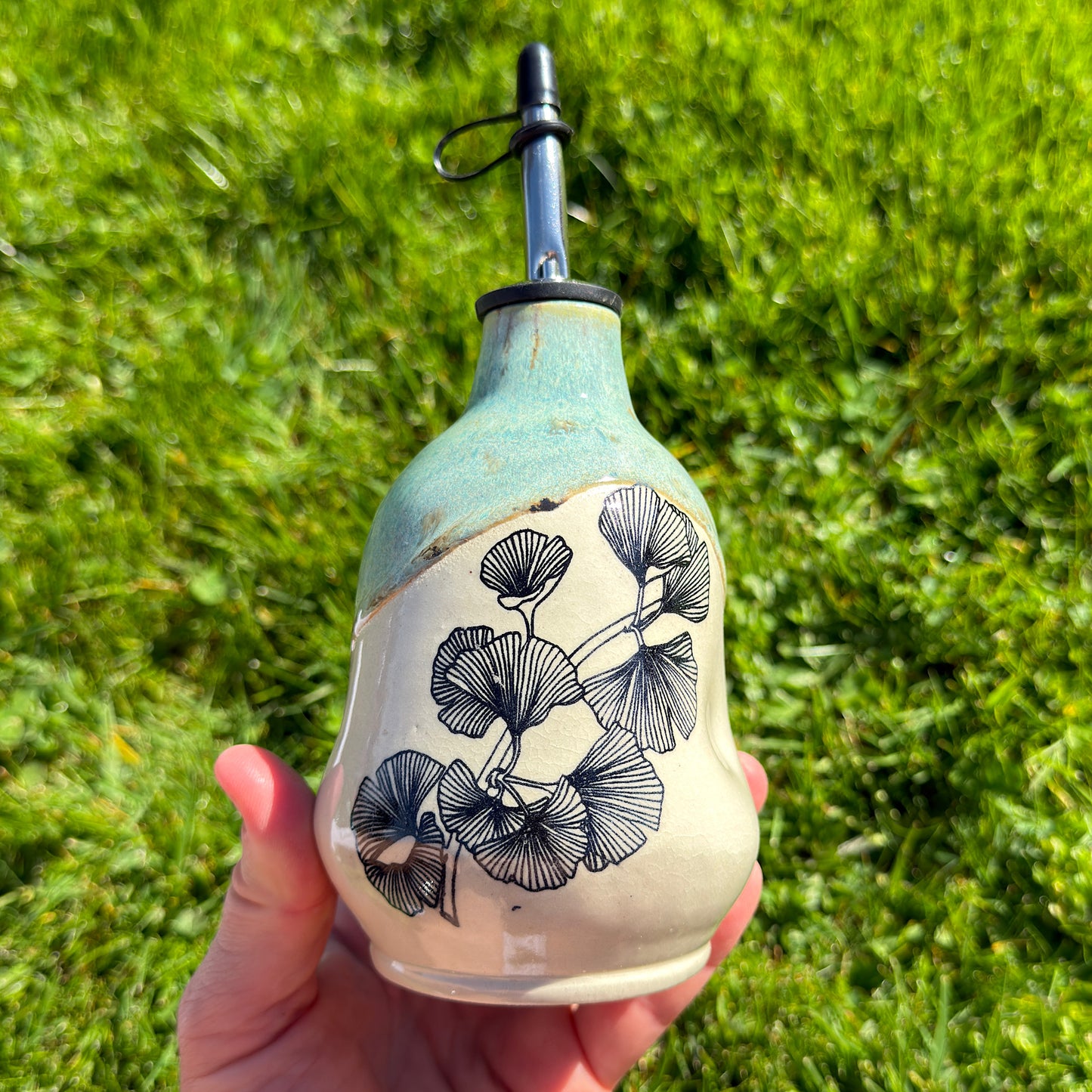 Ginkgo Oil Pourer